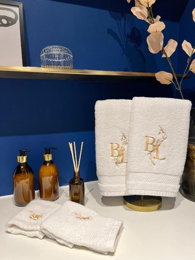 Bella Luna Luxury Suites - Chic Residence In Historic Square 바르샤바 외부 사진